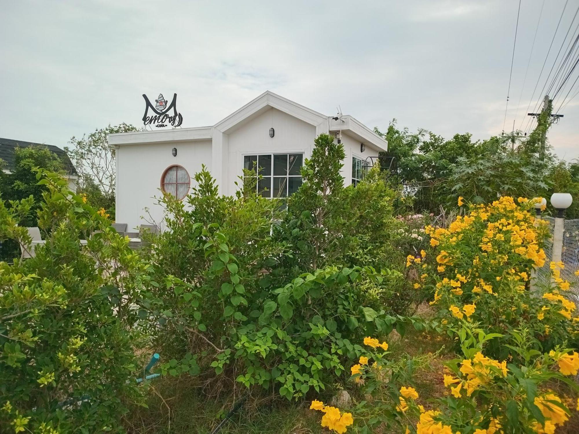 บ้านพักตากอากาศขนาดเล็ก ห่างชายหาดบางเก่า 800 เมตร #cottage *